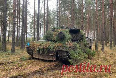 В Польше заявили об уникальном шансе Германии разобраться с Россией. Бывший президент Польши Лех Валенса, комментируя поставки Украине немецких танков Leopard 2, раскритиковал правительство ФРГ за медлительность и призвал его «возглавить спасение Европы». Экс-президент страны также считает, что сейчас у мира «есть шанс на долгие годы подавить имперские порывы России».