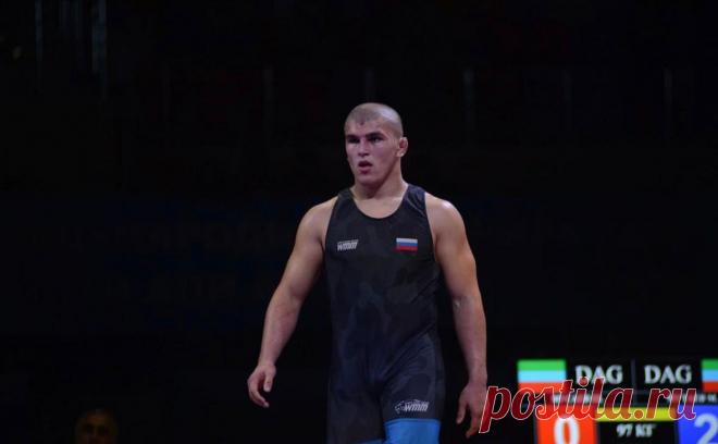 СК возбудил уголовное дело по факту убийства бойца из школы Нурмагомедова. Следственный комитет завел дело по статье об убийстве и незаконном обороте оружия после смерти 21-летнего Магомедрасула Мутаева