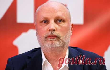 Рогов: ВС РФ подняли флаг над зданием городского совета в Курахове. Здание расположено в западной части города, отметил председатель комиссии по вопросам суверенитета, патриотическим проектам и поддержке ветеранов Общественной палаты