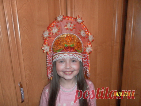 кокошник на шифоне, с вышивкой бисером.
