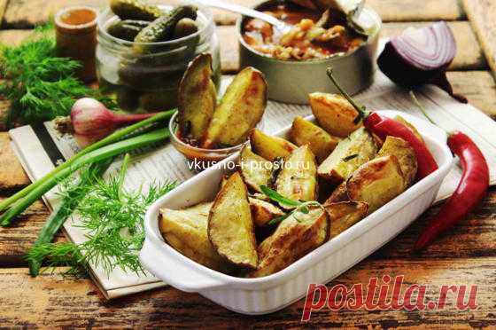 Запеченный картофель с розмарином и чесноком