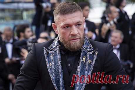 Макгрегор назвал фаворита в поединке Махачева и Оливейры. Бывший чемпион UFC Конор Макгрегор назвал фаворита в поединке между россиянином Исламом Махачевым и бразильцем Чарльзом Оливейрой. «Оливейра победит и сделает это легко», — заявил боец, отвечая на вопрос одного из подписчиков. Поединок Махачева и Оливейры возглавит турнир UFC в Абу-Даби 23 октября.