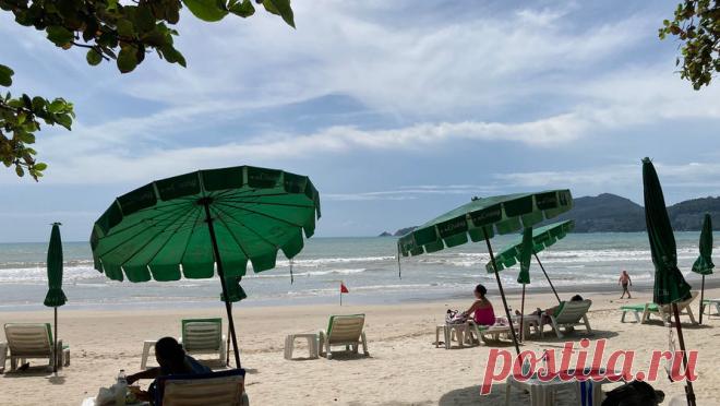 СМИ: российского пенсионера накрыло волной в Таиланде. Российский пенсионер утонул в Таиланде, по предварительной версии, его накрыло волной. Об этом сообщает Telegram-канал SHOT. По данным издания, 69-летний мужчина отдыхал с 47-летней спутницей в Патонге с середины октября. Каждое утро ...