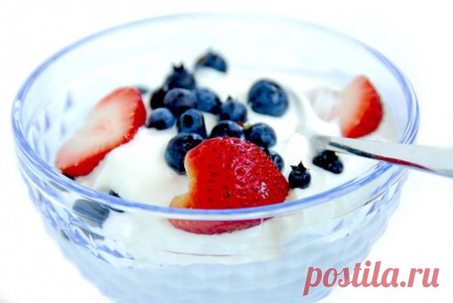 Какие продукты помогают быстрее снять усталость? 
Зимой мы больше устаем, чем в теплое время года. 
Хорошее питание – это не только та еда, которая обеспечивает сытость. Помимо этого правильный подбор продуктов может дать заряд энергии, повышая качество жизни. Если еда не снимает утомление и не прибавляет вам сил, значит, вы едите неправильные продукты. А ведь усталость – это не просто чувство дискомфорта, которое можно проигнорировать Она может стать хронической