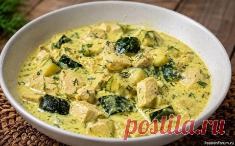 Готовим Кабачок с курицей в сметане