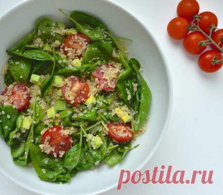 Салат с киноа и авокадо - яркий, сочный и вкусный!