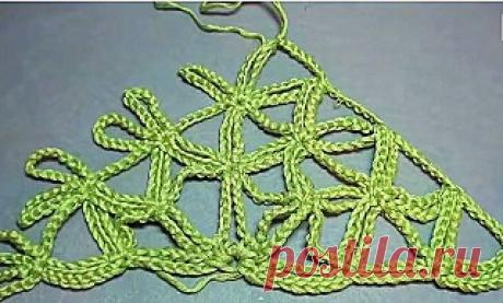Простая шаль крючком из цепочек. Мастер-класс Галины Беликовой С каждым днём погода становится всё теплее и хочется новых нарядов, ярких, интересных, воздушных!

Самое время задуматься, что будем вязать на весну и лето крючком. О практичности шалей, думаю, никому не нужно объяснять.

Удобно накинуть элегантную накидку на плечи вечером, или укрыться от свежего ветра на морском берегу - шаль крючком станет вашей непременной спутницей на прогулках.

Не думайте, что вязаная ша...