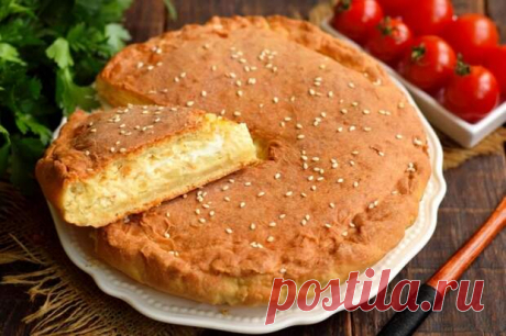 (7) Закусочный пирог быстрого приготовления - Вкус жизни - медиаплатформа МирТесен Для приготовления закусочного пирога с начинкой нужно замесить тесто на основе сливочного масла и кефира. С ним очень легко работать. После выпечки тесто получается песочной структуры — плотное и рассыпчатое. Необычное сочетание мягкого сливочного сыра и жареного лука создает очень вкусную и сочную