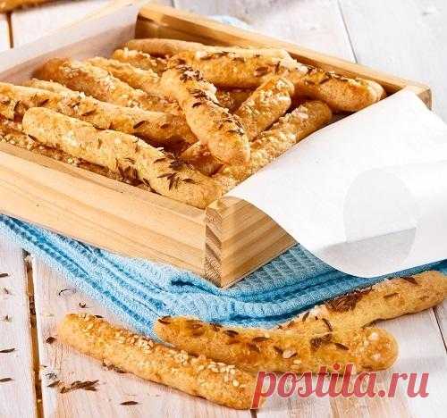 Соленые сырные палочки с кунжутом и тмином: пошаговый рецепт с фото