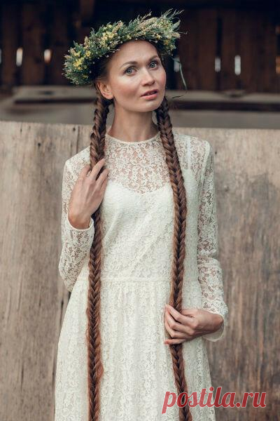 Коса и современный стиль. Загадка
Жила-была дева, была у нее коса до пояса (по-настоящему до пояса, тугая). Была дева уже не девицей (коса на взрослой женщине). И пришла наша дева к...
Читай пост далее на сайте. Жми ⏫ссылку выше