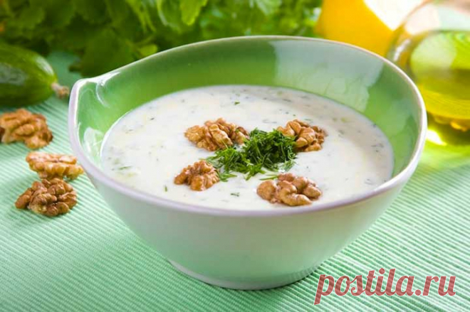 Холодный суп с огурцом и грецкими орехами – пошаговый рецепт с фото.