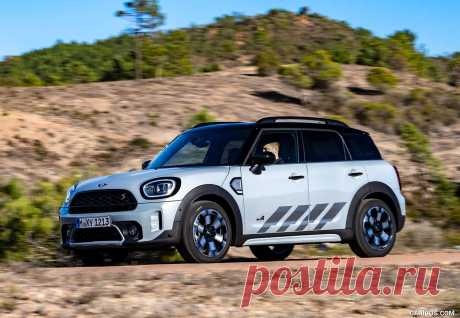 MINI Cooper S Countryman ALL4 Untamed Edition 2022: салон, цена, характеристики, фото