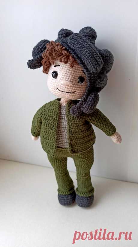 PDF Алёша крючком. FREE crochet pattern; Аmigurumi doll patterns. Амигуруми схемы и описания на русском. Вязаные игрушки и поделки своими руками #amimore - кукла солдата, солдатик к 23 февраля.