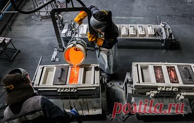 Стоимость фьючерса на серебро обновила исторический максимум. Она превысила $55 за тройскую унцию