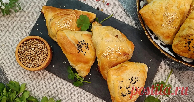 Самса - это треугольный очень вкусный пирожок, 