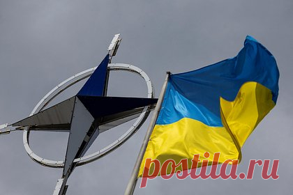 В России назвали последствия возможного вступления Украины в НАТО. Постпред Крыма при президенте России, вице-премьер правительства региона Георгий Мурадов заявил, что в случае вступления Украины в НАТО страну ждет распад на отдельные территории. По его словам, курс на единство русского и украинского народов — «единственный реальный путь к сохранению украинской государственности».