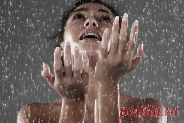 Грехи можно смыть струей воды из-под крана Загрузка... Ученые доказали: простая гигиеническая процедура дает потрясающий душевный эффект Грехи можно смыть струей воды из-под крана. Или оттереть гигиенической салфеткой. К такому выводу пришли ученые из Университета Гренобля. Их исследования по крайней мере подтвердили: людям, помывшим руки, начинало казаться, что вместе с грязью ушло и чувство вины. Ученые попросили несколько десятков добровольцев вспомнить все […]