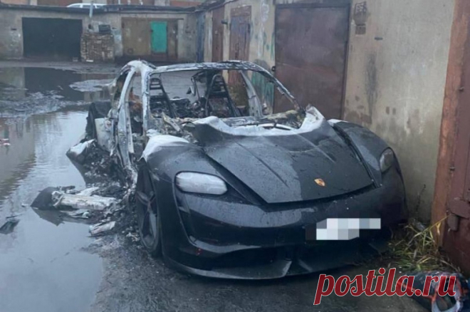 Неизвестный украл сейф с деньгами и угнал Porsche Taycan в Новой Москве. Позже сожженный электромобиль нашли в городе Московский.