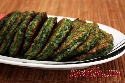 Оладьи из кабачков с йогуртовым соусом — рецепт