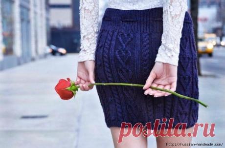 Теплая короткая юбочка с сердечками. Вязание спицами