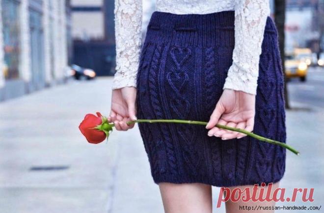 Теплая короткая юбочка с сердечками. Вязание спицами