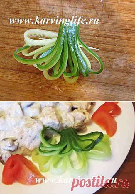 ВКУСНЯШКИ: Учимся делать украшение из огурца и помидоров. Очень просто!