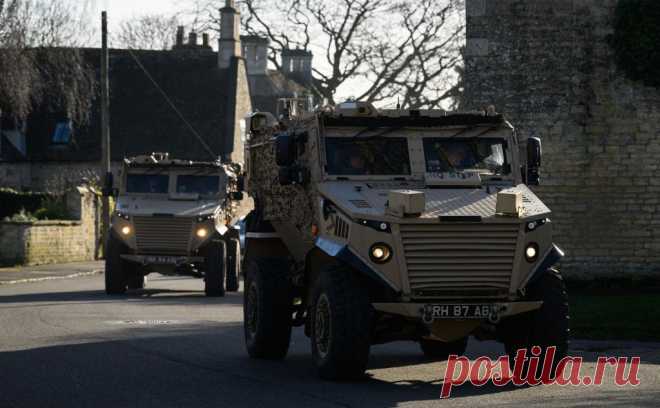 Times назвала срок согласования «военного Шенгена». Перемещение военных грузов внутри Европы осложняется многочисленными ограничениями, которые мешают войскам НАТО быстро передвигаться. Прогресса по их отмене могут достичь к июлю. Кремль называл это нагнетанием напряженности