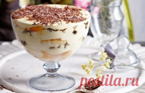 Вы больше никогда не будете печь торты: самый вкусный десерт «Тирамису»   Ингредиенты:   	200 гр. любого песочного печенья  	200 гр. нежирного творога  	100 гр. смета