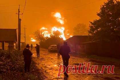 Из обесточенных в результате обстрела ВСУ шахт в Донецке подняли всех горняков. Спасателям удалось поднять на поверхность всех горняков из четырех шахт в Донецке, которые оказались обесточены в результате обстрела Вооруженными силами Украины (ВСУ). Об этом сообщили в пресс-службе МЧС Донецкой народной республики (ДНР). По данным министерства, в результате инцидента пострадавших нет.