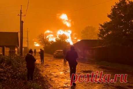 Из обесточенных в результате обстрела ВСУ шахт в Донецке подняли всех горняков. Спасателям удалось поднять на поверхность всех горняков из четырех шахт в Донецке, которые оказались обесточены в результате обстрела Вооруженными силами Украины (ВСУ). Об этом сообщили в пресс-службе МЧС Донецкой народной республики (ДНР). По данным министерства, в результате инцидента пострадавших нет.