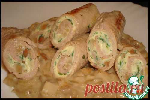 Крученики в ароматной подливке из белых грибов - кулинарный рецепт