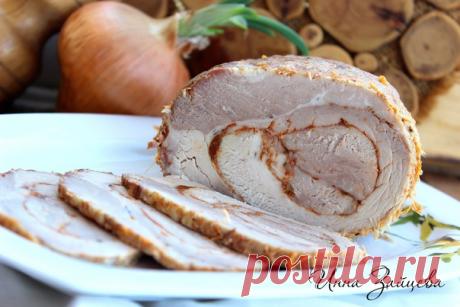 МЯСНОЙ ОРЕХ В МУЛЬТИВАРКЕ
автор Инна Зайцева

Мясной орех в мультиварке - прекрасное мясное блюдо которое станет украшением праздничного стола. Мясо получается невероятно нежное и сочное с приятным пряным ароматом. Специи можно подобрать по своему вкусу. Блюдо готовится достаточно просто, а результат вас непременно порадует. Обязательно попробуйте приготовить!

Для приготовления мясного ореха в мультиварке нам необходимо:
свинина (шея) - 800 г;
универсальная приправа для м...