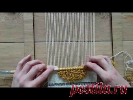 Making a Woven Wall Hanging - Step 5: Loops (pile weave) - Weaving for Beginners