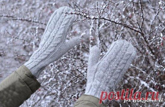 Варежки «Sydänmaa» спицами
Описание: http://prjaga.ru/vyazanie-dlya-zhenshchin/perchatki-varezhki/varezhki-syd-nmaa-spitcami