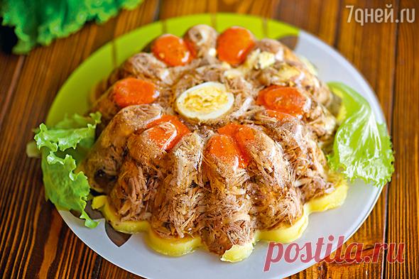 Рецепты от Дарьи Донцовой: быстрый холодец из курицы и овощной торт