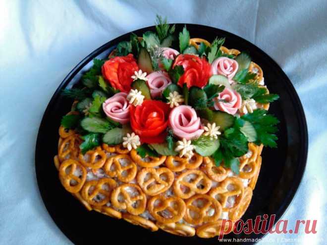 Салат Оливье в корзинке