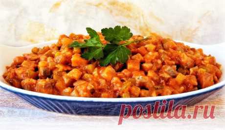 (30) Сельдь по-цыгански - Будет вкусно
                                             - 25 февраля
                                             - 43515277949 - Медиаплатформа МирТесен Сельдь по-цыгански – это популярная польская закуска для любителей ароматных остро-сладких блюд. Прекрасно подходит как для праздничного, так и для повседневного стола. Хранится такое блюдо около недели, главное, доставать его из миски сухой и чистой ложкой. Хороша такая сельдь и к картошке, и ...