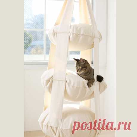 Кошкин дом из подушек