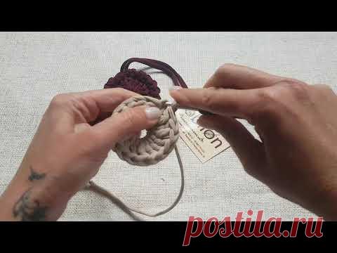 Вязание украшения «Цветок» из трикотажной пряжи Бобилон