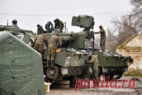 Украинский депутат назвал военные объекты в России законной целью ВСУ. Депутат Верховной Рады Украины Федор Вениславский назвал «идеей из параллельного мира» неиспользование западного вооружения против целей на территории России. По его мнению, все военные объекты в России, где хранятся ракеты, являются законными целями ВСУ. Он уточнил, что это относится и к Москве.