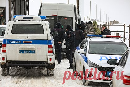 Найдены черные ящики сбитого под Белгородом самолета Ил-76. Найдены черные ящики сбитого ВСУ самолета Ил-76, сообщили РИА Новости в экстренных службах. Речь идет о приборе регистрации параметров полета и речевом самописце. Оба аппарата были обнаружены на месте крушения самолета. Борт был сбит украинскими войсками 24 января, о чем ранее сообщило Минобороны России.