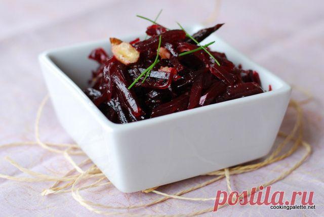 СВЕКЛА С ЧЕРНОСЛИВОМ, ЧЕСНОКОМ И ГРЕЦКИМИ ОРЕХАМИ. НОВОЕ ИСПОЛНЕНИЕ.