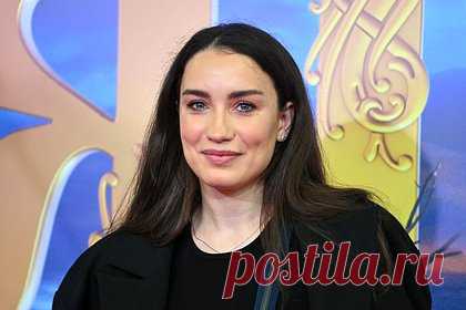 Победительница «Фабрики звезд» рассказала о не попавших в эфир эпизодах. Российская певица, победительница пятого сезона музыкального реалити-шоу «Фабрика звезд» Виктория Дайнеко раскрыла закулисье проекта. В интервью телеведущей Яне Чуриковой она рассказала, что в эфир не попали эпизоды, где продюсер Максим Фадеев критиковал участников и называл их серыми мышами.