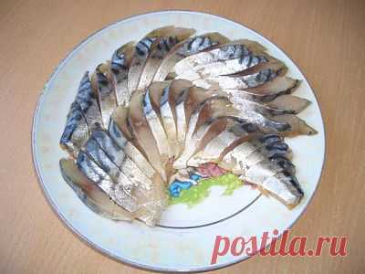 Скумбрия домашнего копчения пряная : Рыбные блюда