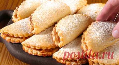 Достаточно муки и немного яблок. Самый простой и вкусный рецепт яблочного печенья
