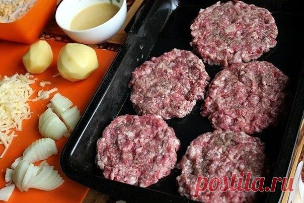 Стожки - блюдо из мясного фарша. 

Вам потребуется: 

фарш мясной - 0,5 кг; 
Показать полностью…