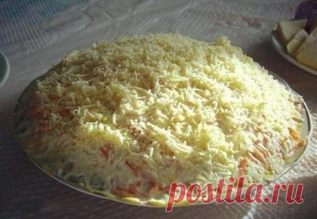 Вкусный салат с корейской морковкой, грибами и курицей / Здоровый аппетит