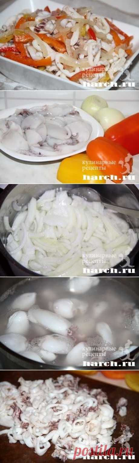 Закуска из кальмаров с луком и сладким перцем