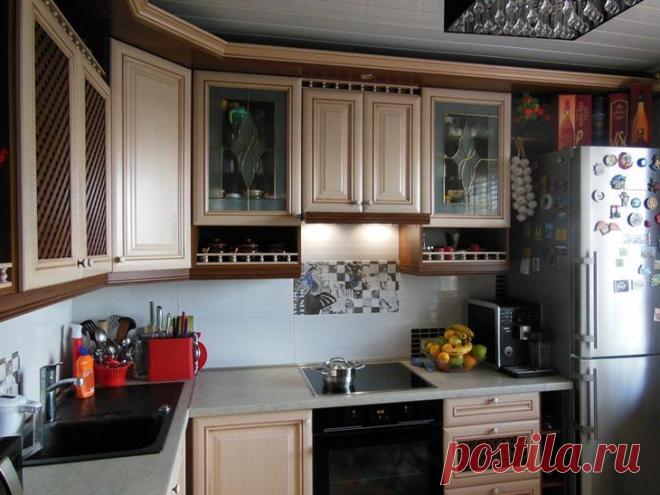 Люблю я свою кухню и всё тут Размер: 9,2 метра. Девиз: Люблю я свою кухню и всё тут Заказывали кухню два года назад. Понравились нам с мужем кухни фабрики ЗОВ. Остановились на фасадах рамочный МДФ двух цветов – молочный и орех. О...