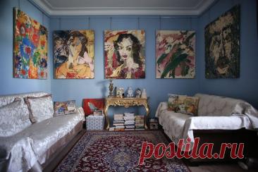 Картина Настасья Филиповна Главная героиня Екатерина Лебедева художник
Когда я писала картину ”Настасья Филипповна” из книги ”Идиот” Ф.М.Достоевского, то представляла её жизнь, как одну из своих прошлых жизней. Картина является симбиозом персонажа из книги и моего видения её глубоких переживаний, эмоций. Я хотела передать внутреннее состояние главной героини, когда её красота становится предметом торга.